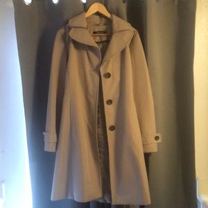 Ellen Tracy trench coat